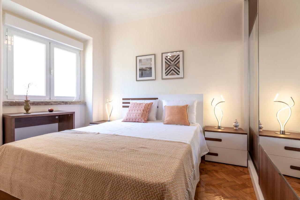 Like-Home-T3 Apt-Campolide, Near Amoreiras Mall Lisboa Eksteriør billede